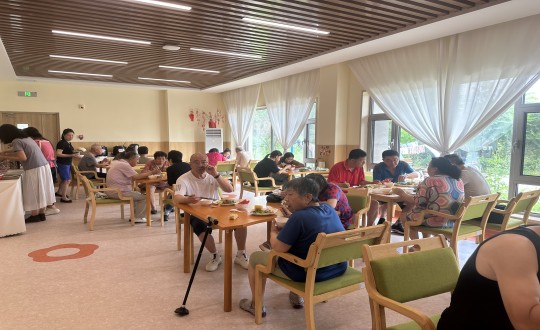 2024年8月10日，养老公司“亲亲邻里食堂”盛大开业_副本.jpg